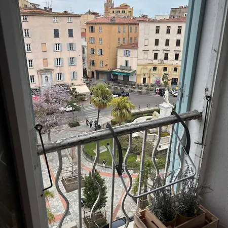 1er Consul Apartment